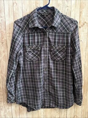 🆕 Rock & Republic Black and Gray Plaid Stud-Accent Button-Up Shirt